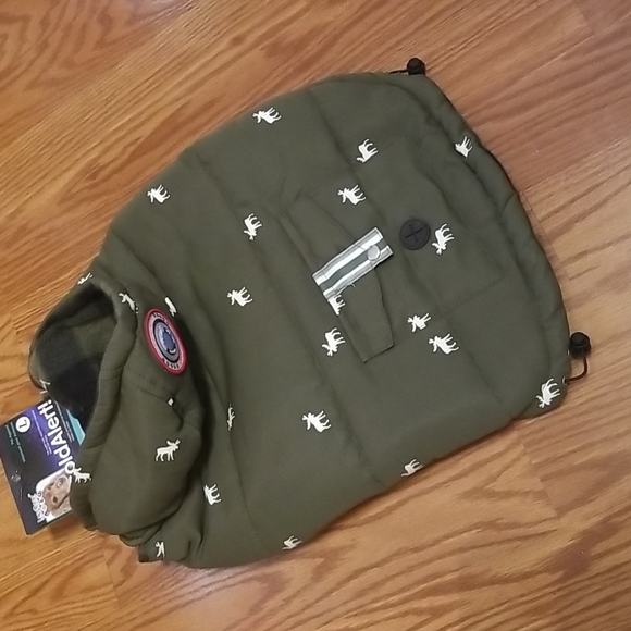 luv gear Other - New luv gear cold alert dog jacket lg